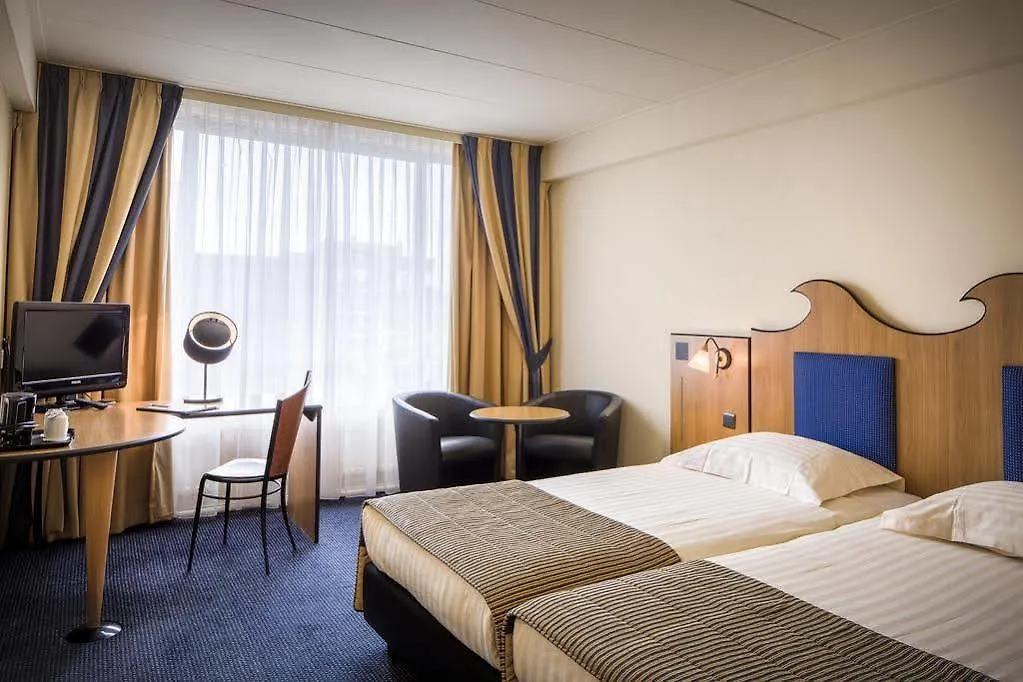 Badhotel The Hague Scheveningen 3*,